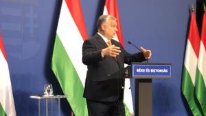 Orbán Viktor ragaszkodik Szijjártó Péterhez