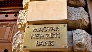 Egy év alatt két és félszeresére nőtt a magyar bankok itthoni profitja