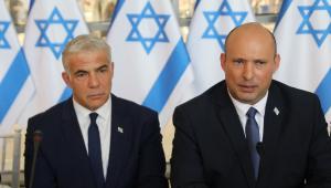 Összeomlott az izraeli szivárványkoalíció, feloszlatják a parlamentet