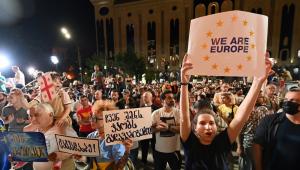 Több tízezren tüntettek azért, hogy Grúzia is csatlakozhasson az EU-hoz