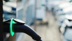 Egyre több üzemanyagot használ a magyar autópiac