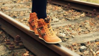 Női utcai cipő a stílusos mindennapokra