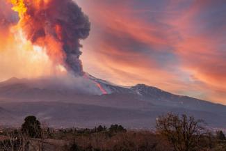 Hatalmas, robbanásos kitörést produkált az Etna